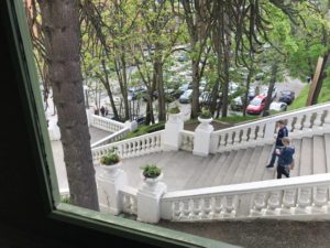 couple walking down Tacoma's Spanish Steps